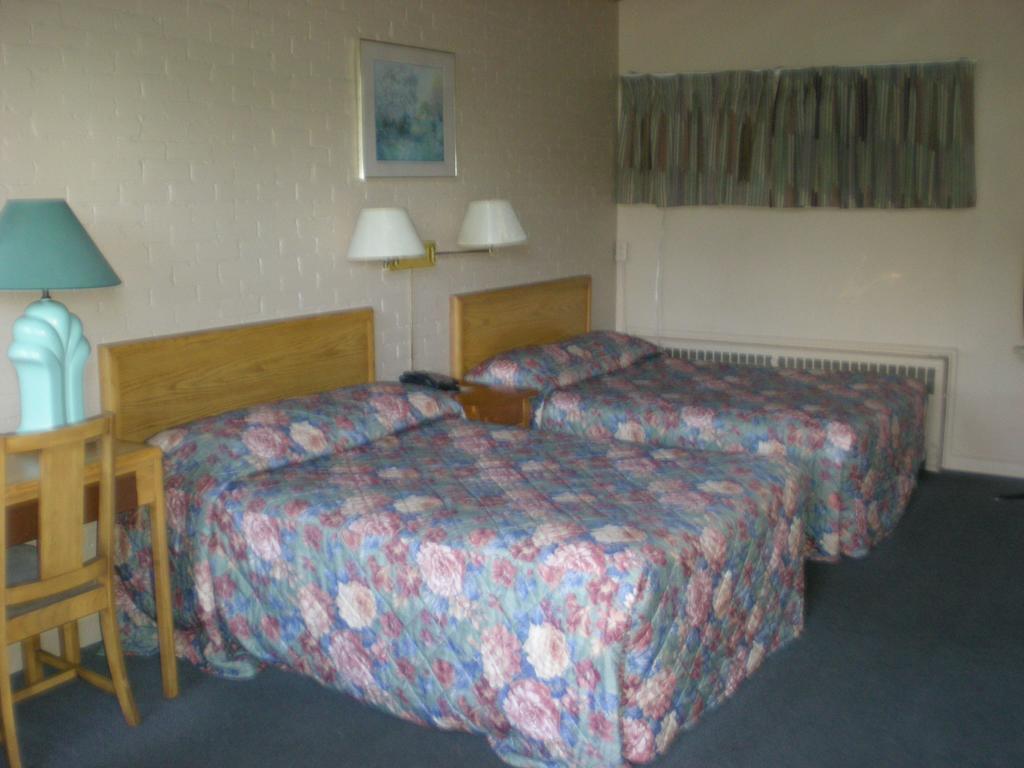 Motel Seigneurie De Vaudreuil Номер фото