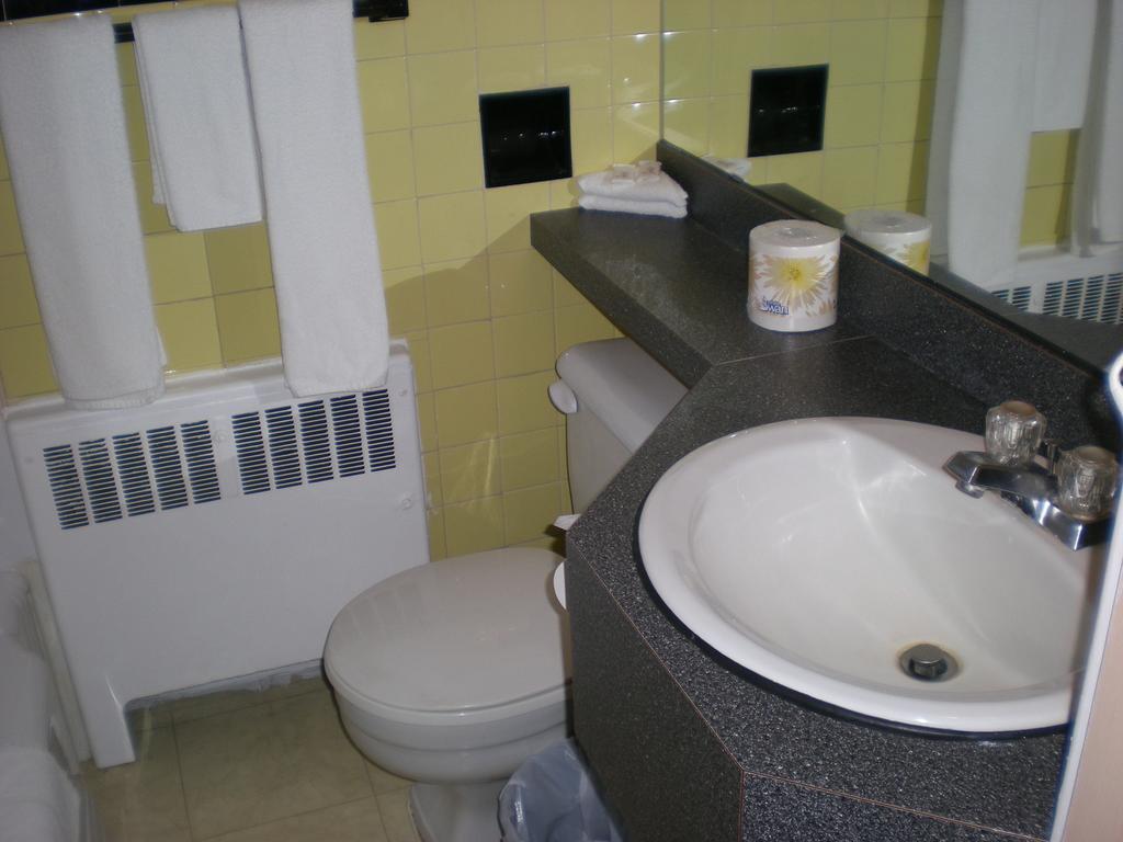Motel Seigneurie De Vaudreuil Номер фото