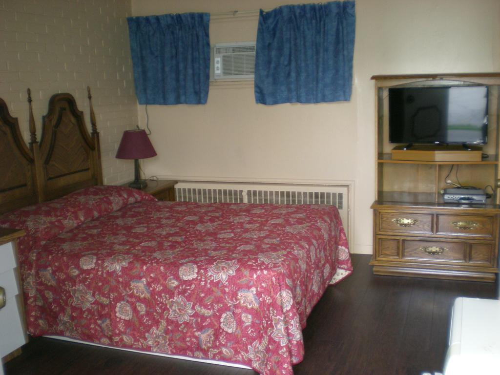Motel Seigneurie De Vaudreuil Экстерьер фото