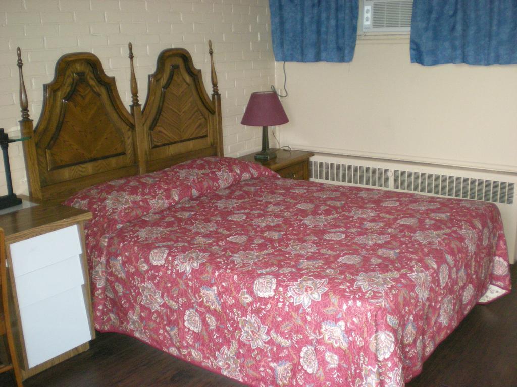 Motel Seigneurie De Vaudreuil Экстерьер фото